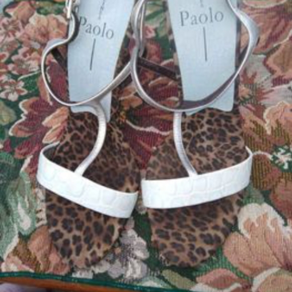 PAOLO WHITE DRESSY HIGH HEEL SANDALS w/ LEOPARD PRINT ON HEELS & SOLES size 8.5 - Picture 14 of 14